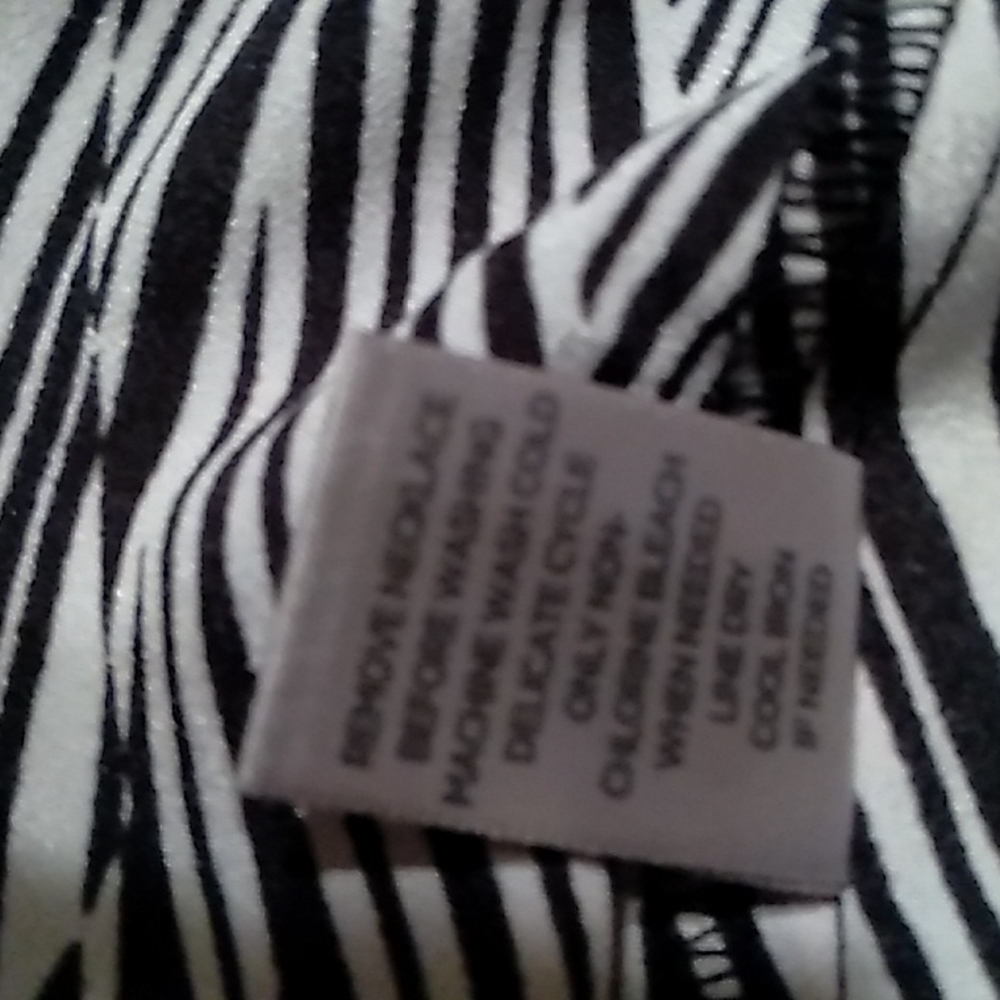 Avenue Lightweight top. 18/20 NWT - Picture 9 of 16
